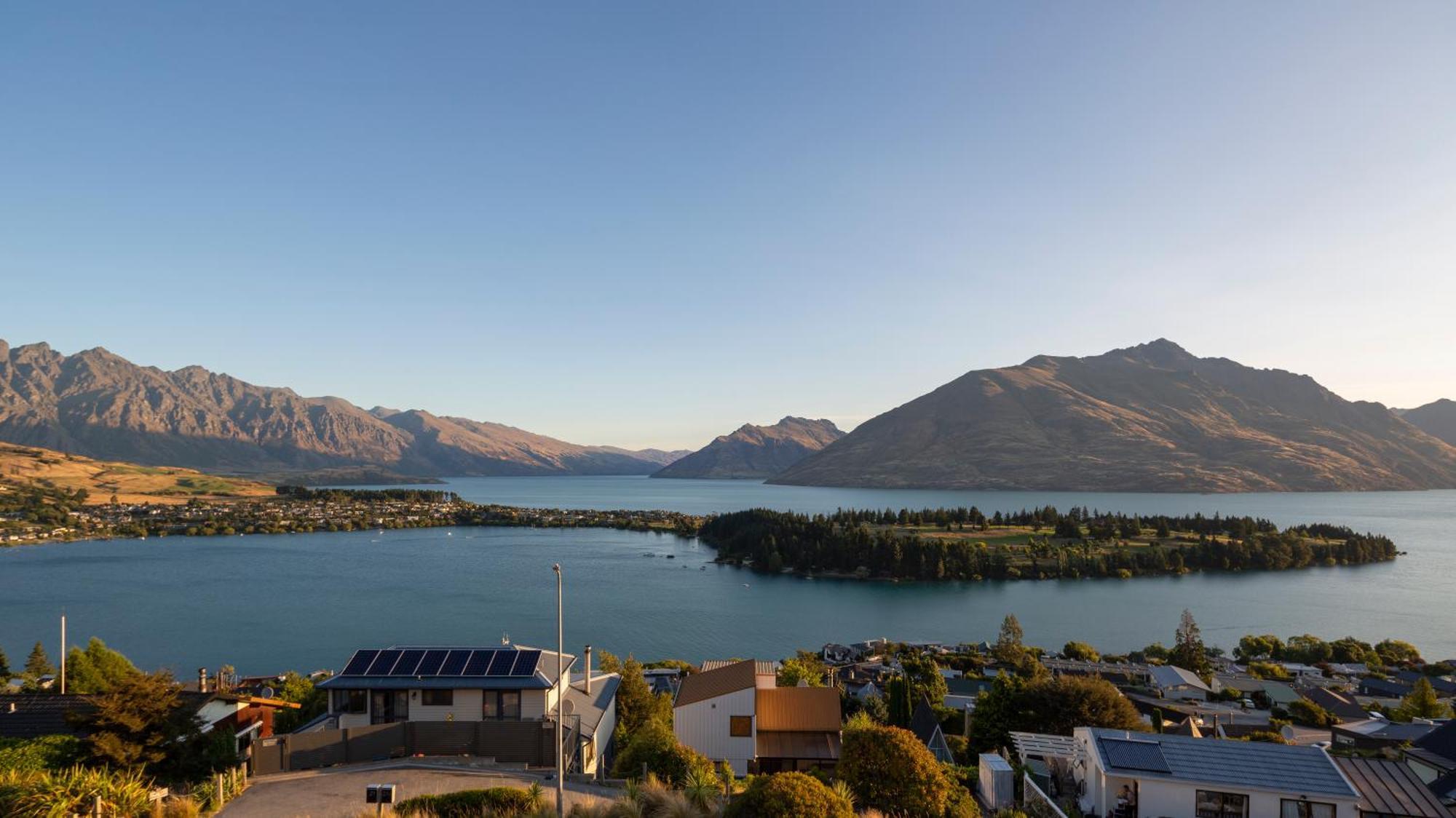 Matterhorn Lodge By Sotheby'S Luxury Rental Homes Queenstown Extérieur photo